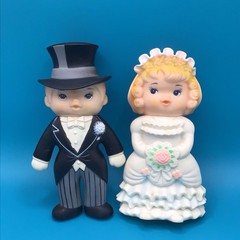 1976 Bride & Groom Wedding Couple Squeak Squeeze Toys Boy & Girl 6” Regent Baby