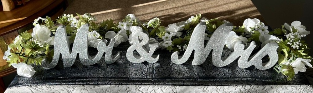 Large Silver Glitter and wood sign “Mr & Mrs» Freestanding Letters Wedding Decor