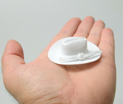 12 MINI COWBOY FELT HAT 2″ White WESTERN WEDDING FAVORS RECUERDOS BIRTHDAY PARTY