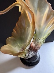 Rare Beautiful Pearl Illusion Centerpiece Table Vase Large 17” Tall Dark Base