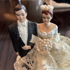Vintage Bride & Groom Wedding Cake Topper Ceramic 1950s 4″ Lace Dress