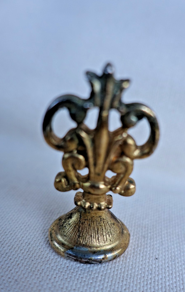 Vintage Rare Ornate Fleur-De-Lis Gold Tone Metal Wax Seal Stamp Letter B