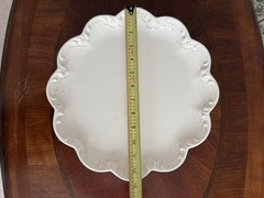 Ceramic Cake Pedestal Stand With Scalloped Edges