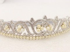 Used-v.g. SWAN SWAROVSKI PRINCESS PEARLS TIARA 1503308 – Wedding – Bridal – Prom