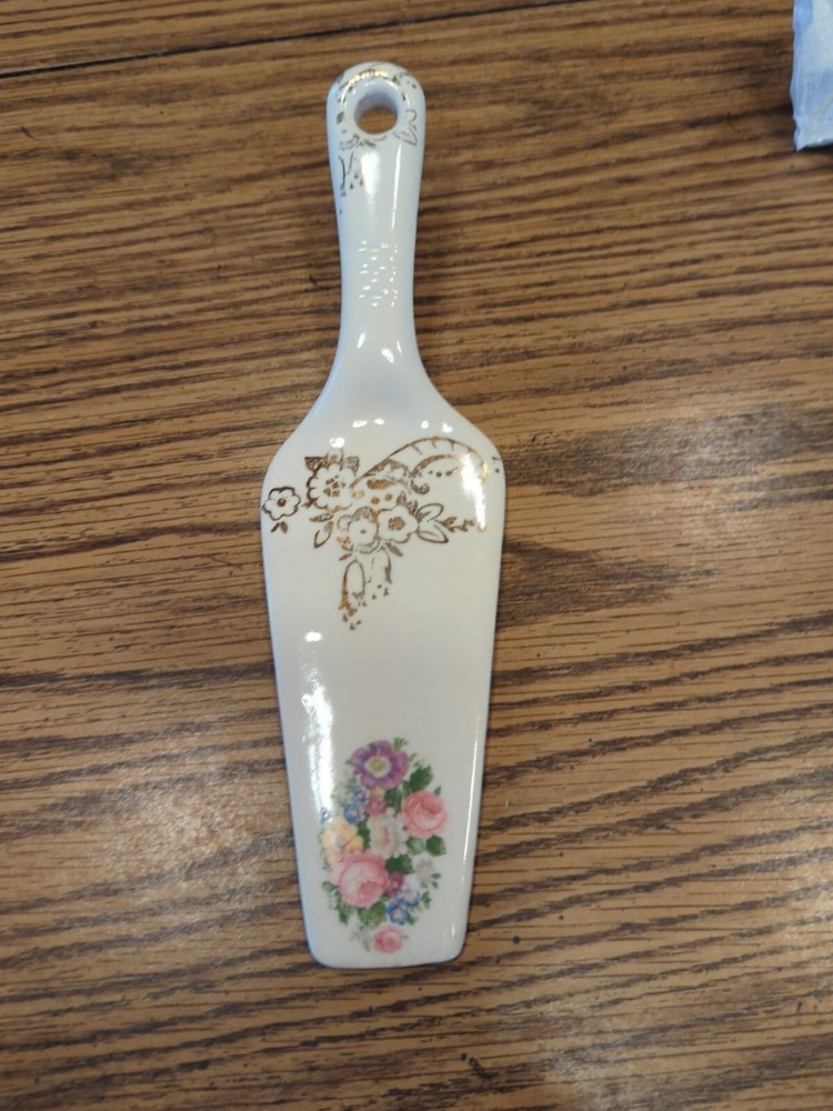 Vintage Decorative Porcelain Cake Server Cutter Holiday Wedding Birthday Etc.