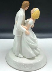 Discontinued Lenox Opal Innocence Bride & Groom Porcelain Ivory Cake Topper NIB
