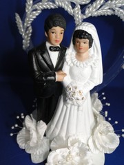 New Vintage Medium Dark Skin Bride & Groom heart Wedding CakeTop, #324