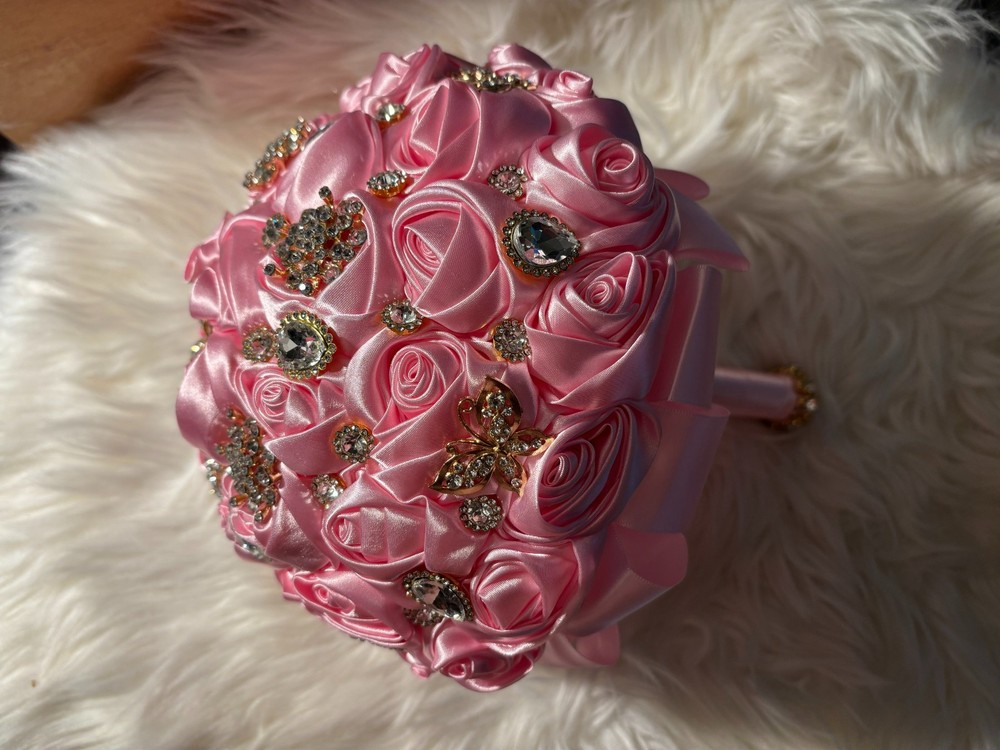 New Luxury Rhinestone Bridal Bouquets Wedding Satin Roses Bride Bouquet Flowers