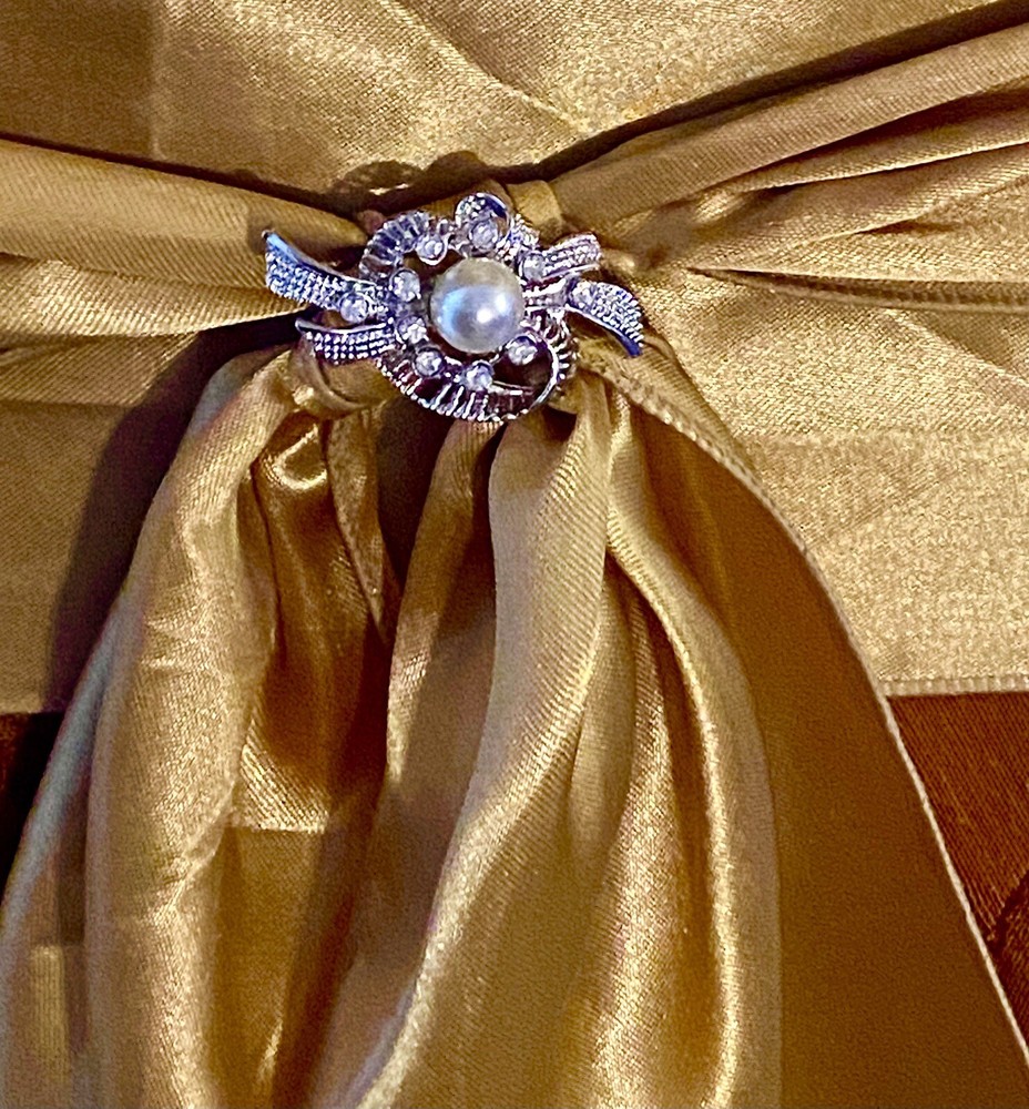 Chair Sash Napkin Or Scarf Pin Lot Of 25 Silver Tone Pearl Rhinestone 1 Inch