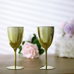 8 oz Metallic Gold Premium Wine Glasses Disposable Flutes Wedding Decorations