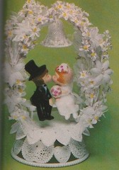 New Vintage Wilton «Lover’s Bower » Wedding Cake Top, kissing couple, 110-3006