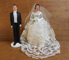 Vintage 1950 Bride Groom Cake Topper Wm Lewin Lace Skirt
