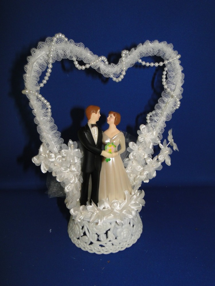 New Elegant Bride & Groom Wedding Cake Top with lacey beaded heart #146