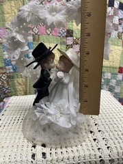 Vintage Cowboy And Cowgirl Porcelain Wedding Cake Topper Floral W/Heart Shape