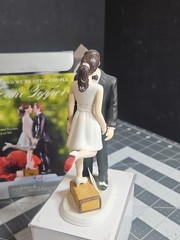 A Kiss and We’re Off Funny Couple Wedding Cake Topper GUC Boxed Figure