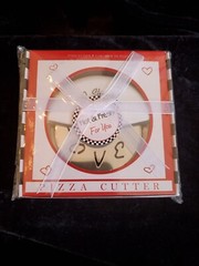 «Love» Pizza Cutter. Pizza Lovers. Stainless Steel/Plastic Handle. New. #73