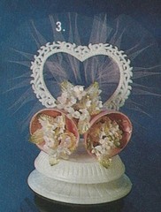 New Vintage Wilton Petite «Bells & Buds Wedding CakeTop, 106-1000
