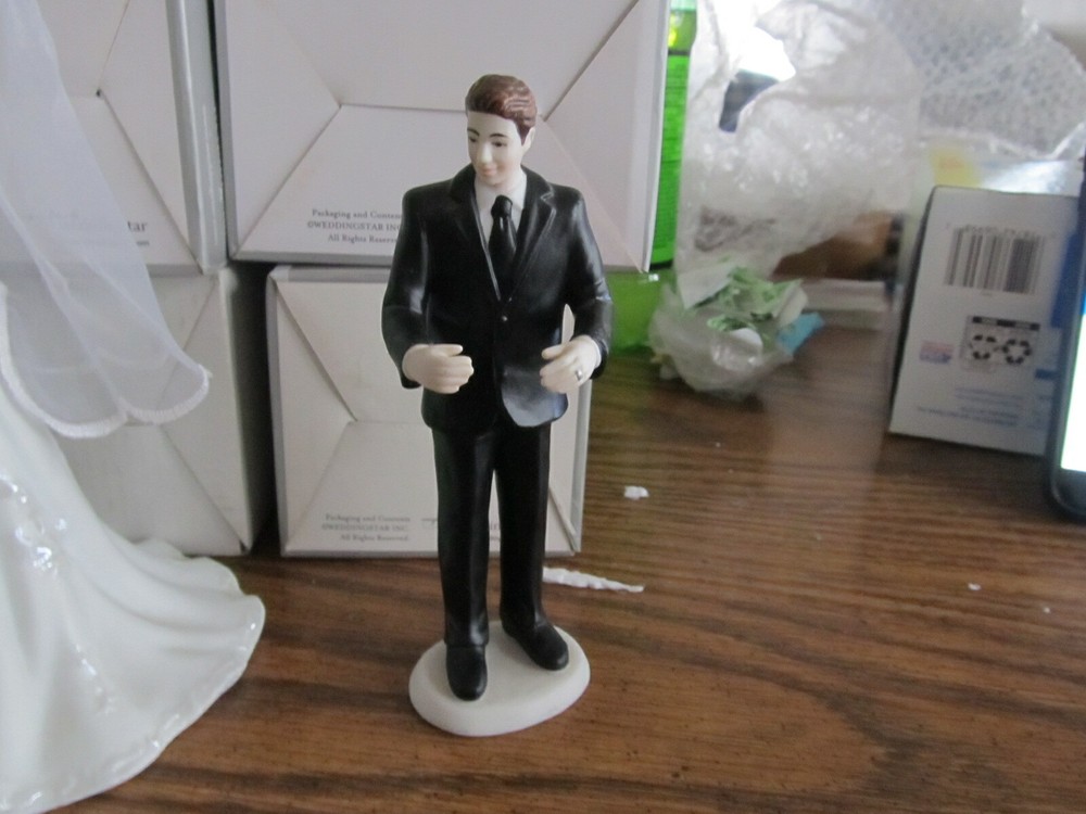 Caucasian groom cake topper Weddingstar