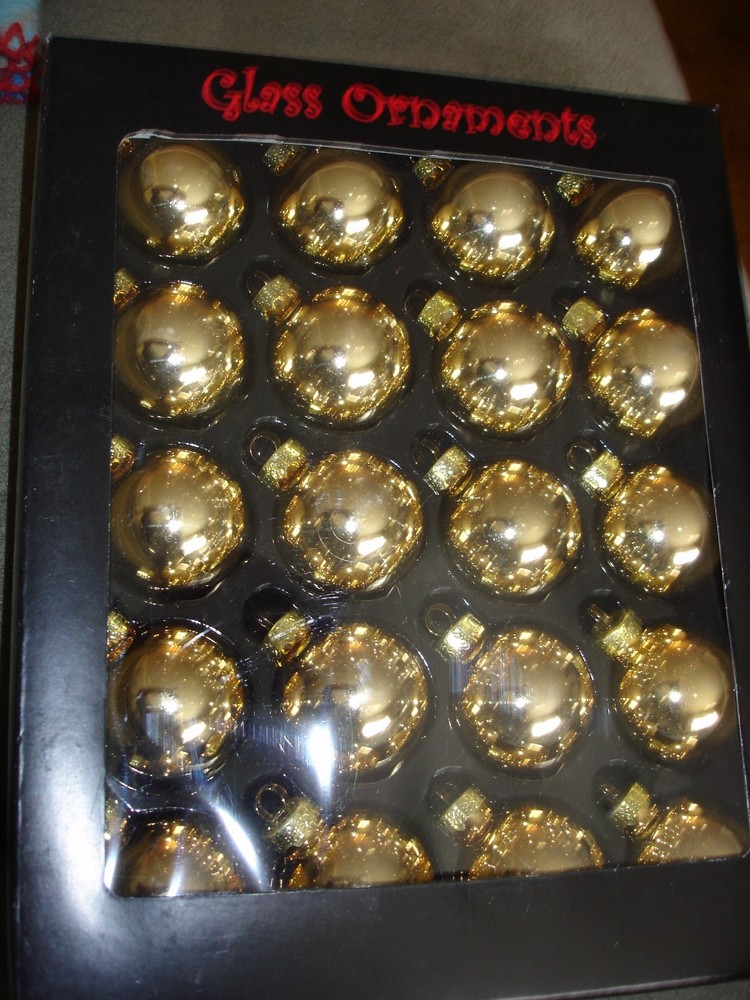 GLASS BALL ORNAMENTS 11/2 INCHES WIDE GOLD OR SILVER