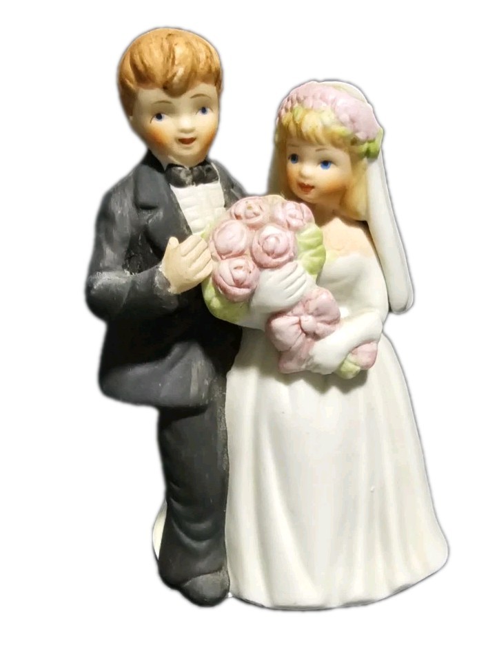 Porcelain Dancing Bride & Groom Cake Topper Unsigned